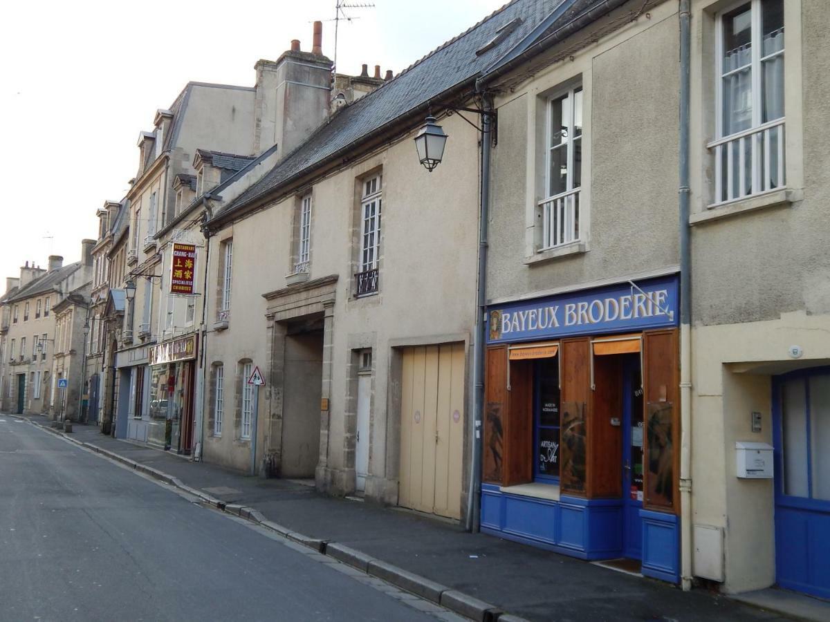 Au Coeur Du Centre Historique Apartman Bayeux Kültér fotó